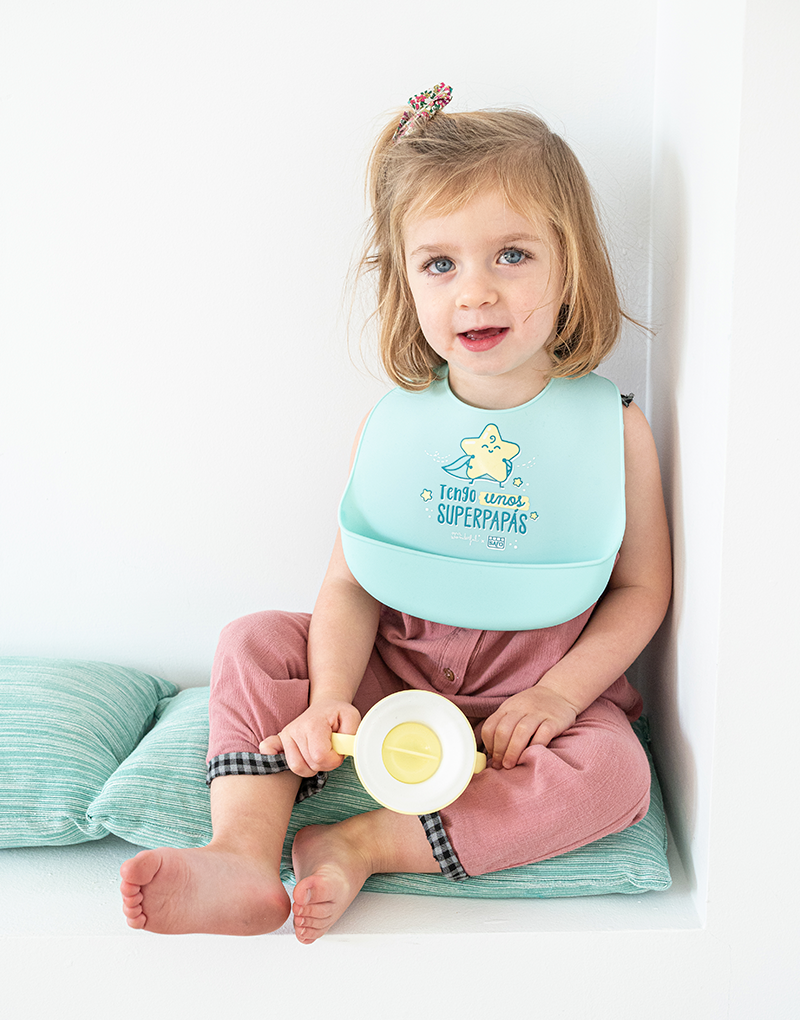 BABERO DE SILICONA "SUPERPAPÁS" - Imagen 2